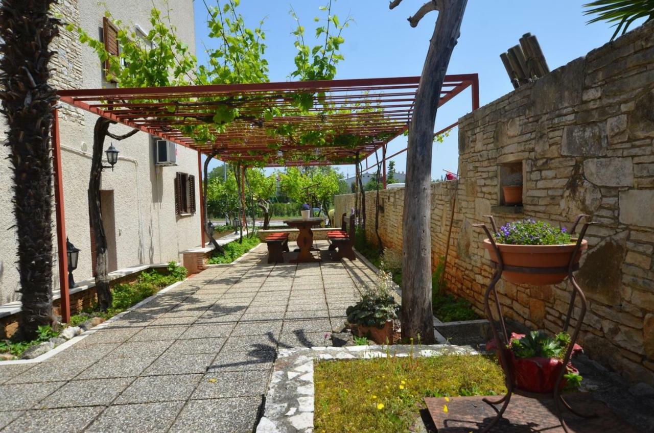 Galant Apartments Rovinj Exterior foto